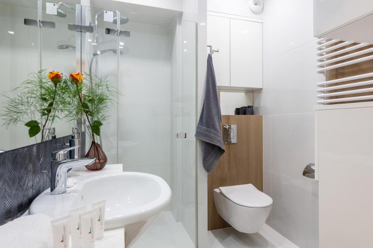 Plac Bankowy Serviced Apartments Warszawa Exteriör bild