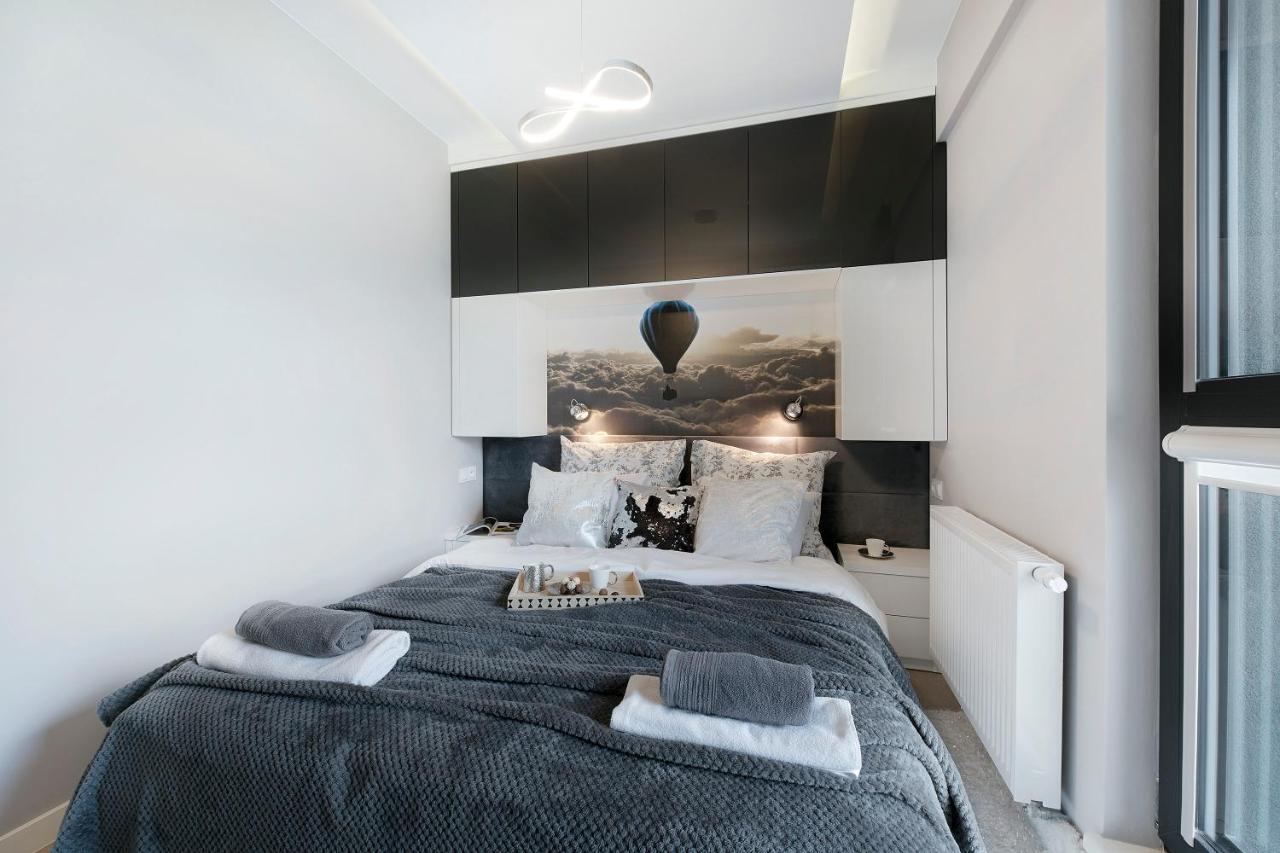 Plac Bankowy Serviced Apartments Warszawa Exteriör bild
